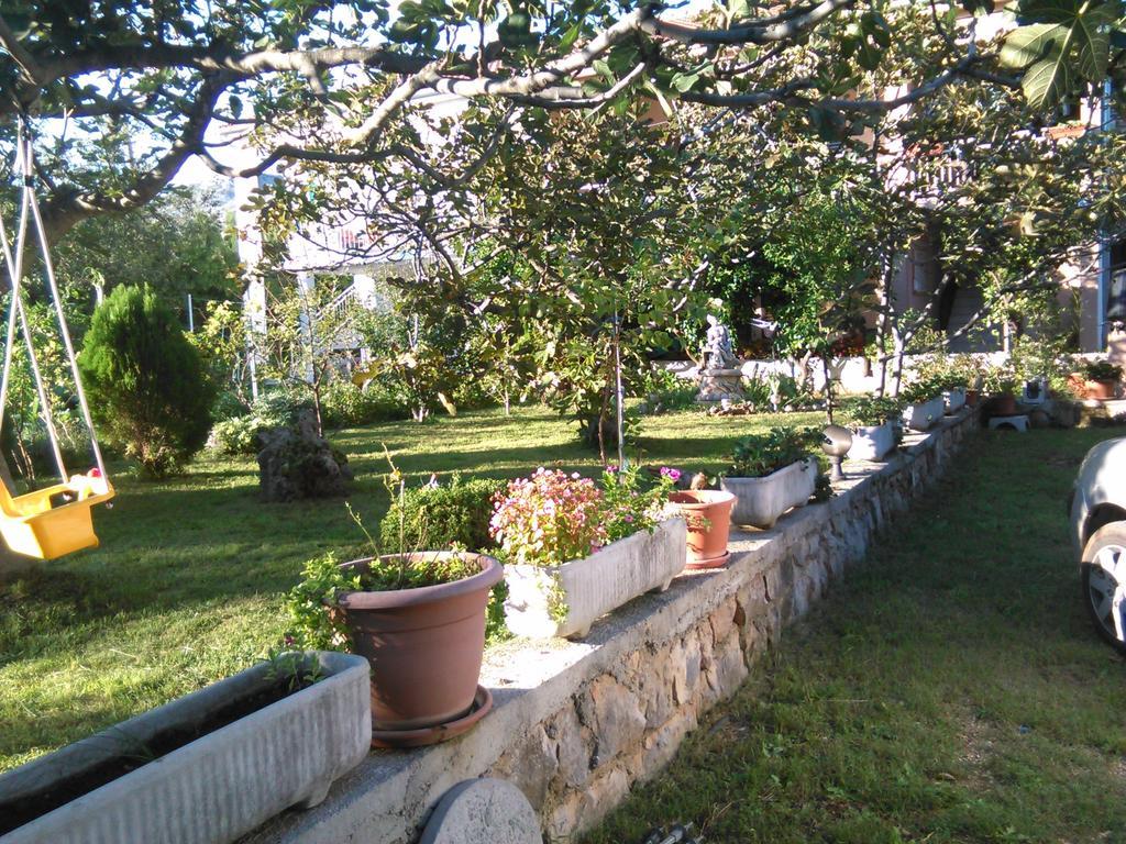 Apartments Lana Starigrad Paklenica Zewnętrze zdjęcie