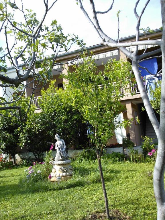 Apartments Lana Starigrad Paklenica Pokój zdjęcie