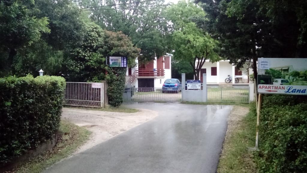 Apartments Lana Starigrad Paklenica Zewnętrze zdjęcie